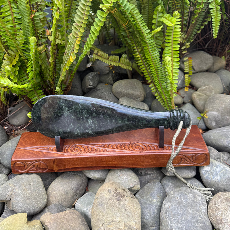 Pounamu Mere 8