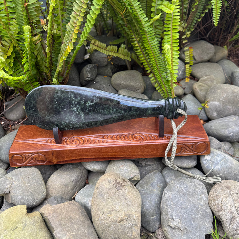 Pounamu Mere 8