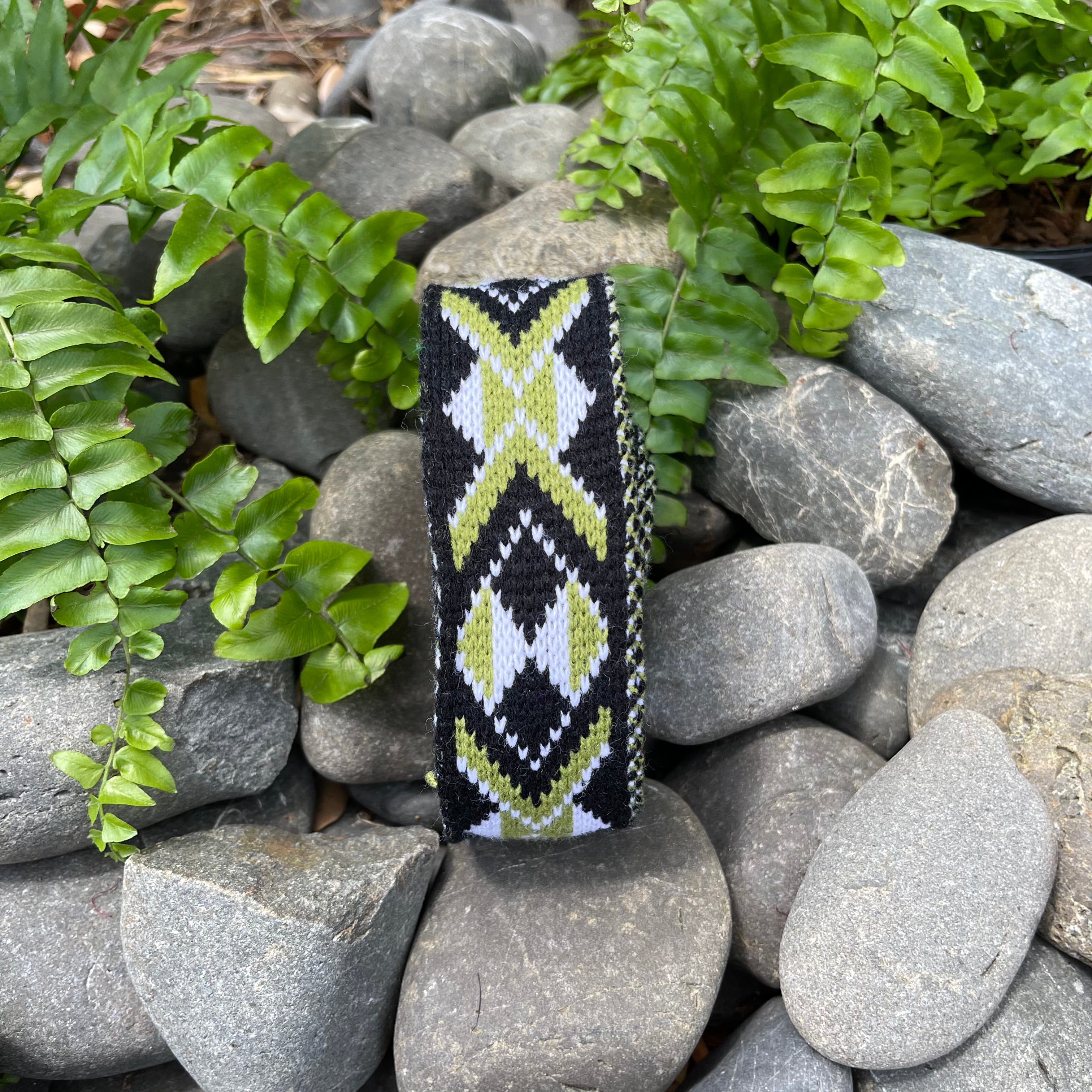 Olive Green Pātiki – Tarati Design