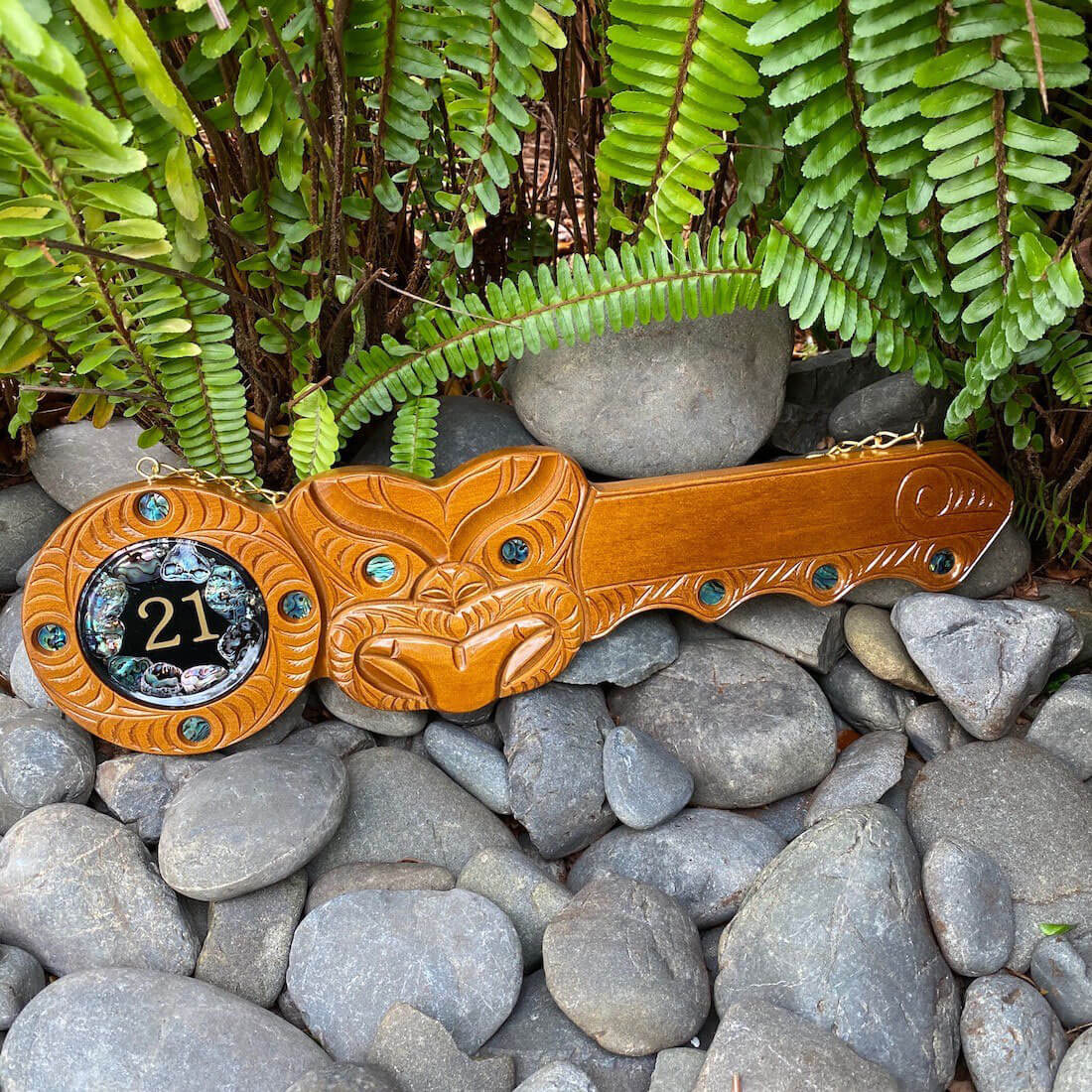 Pāua Disc Mask 21st Key – Tarati Design